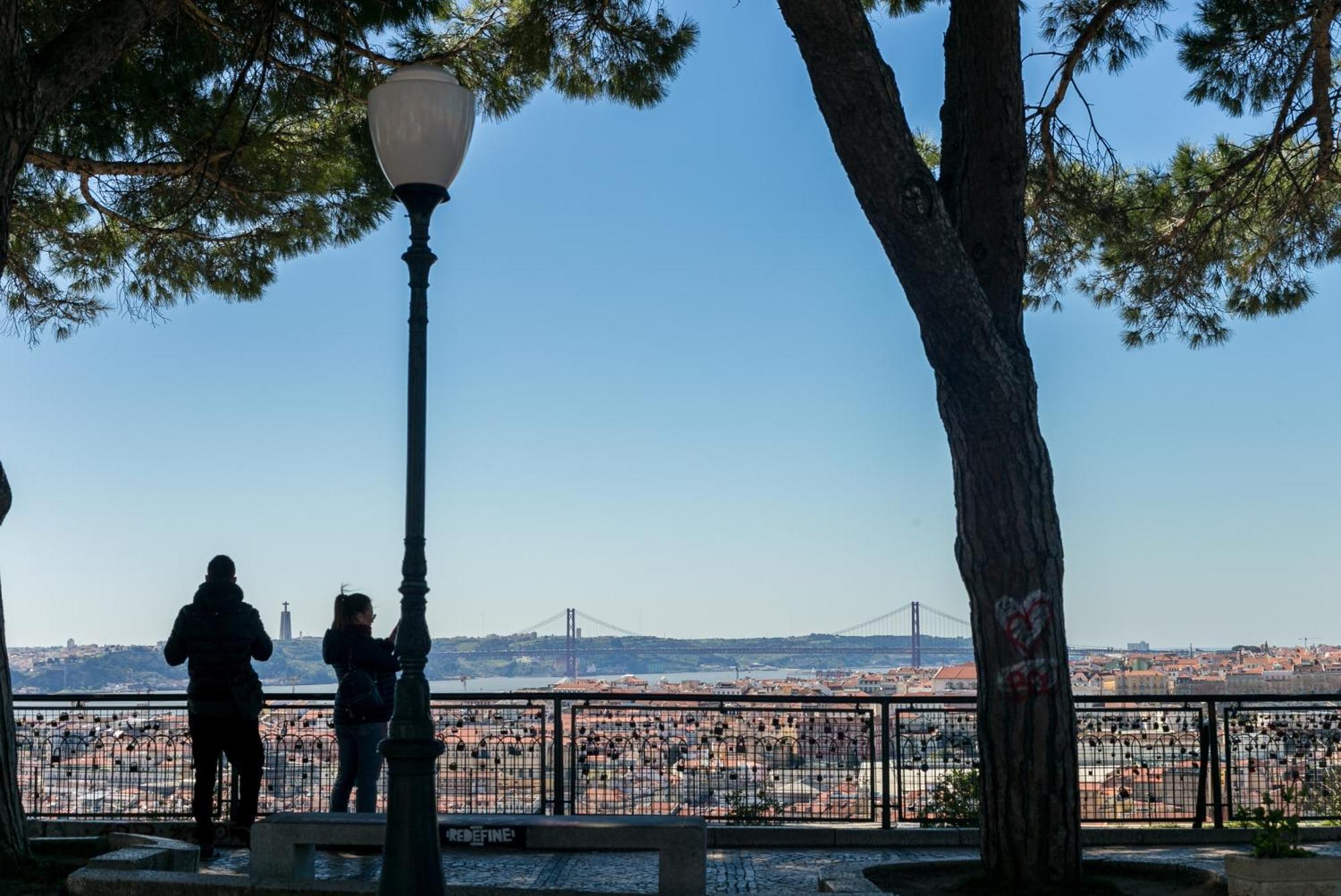 Happy Stay Lisbon - Suite With A View, Private Terrace & Ac Luaran gambar